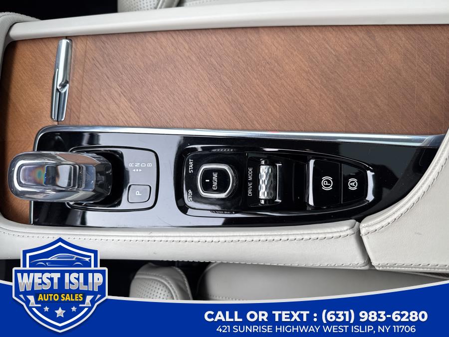 2017 Volvo XC90 T8 eAWD Plug-In Hybrid 7-Passenger Inscription, available for sale in West Islip, New York | West Islip Auto Sales. West Islip, New York 2017 Volvo XC90 T8 eAWD Plug-In Hybrid 7-Passenger Inscription, available for sale in West Islip, New York | West Islip Auto Sales. West Islip, New York