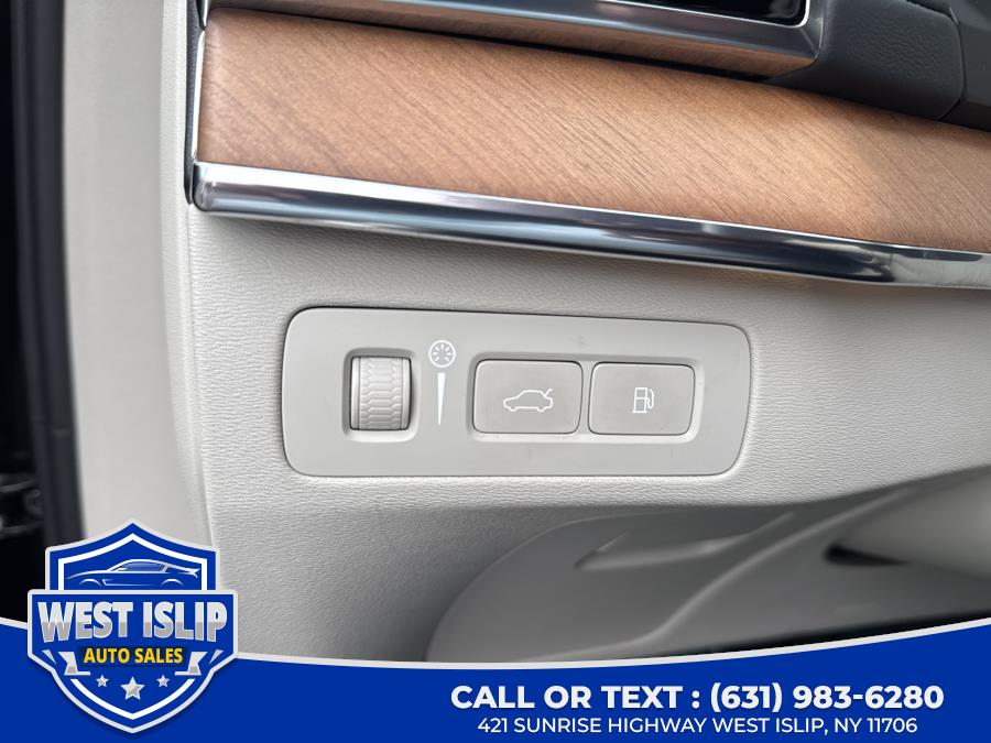 2017 Volvo XC90 T8 eAWD Plug-In Hybrid 7-Passenger Inscription, available for sale in West Islip, New York | West Islip Auto Sales. West Islip, New York 2017 Volvo XC90 T8 eAWD Plug-In Hybrid 7-Passenger Inscription, available for sale in West Islip, New York | West Islip Auto Sales. West Islip, New York