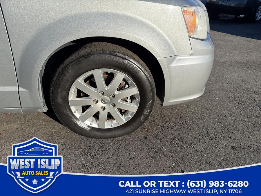 2015 Chrysler Town & Country w/ RES 4dr Wgn Touring, available for sale in West Islip, New York | West Islip Auto Sales. West Islip, New York 2015 Chrysler Town & Country w/ RES 4dr Wgn Touring, available for sale in West Islip, New York | West Islip Auto Sales. West Islip, New York