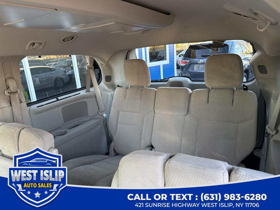 2015 Chrysler Town & Country w/ RES 4dr Wgn Touring, available for sale in West Islip, New York | West Islip Auto Sales. West Islip, New York 2015 Chrysler Town & Country w/ RES 4dr Wgn Touring, available for sale in West Islip, New York | West Islip Auto Sales. West Islip, New York