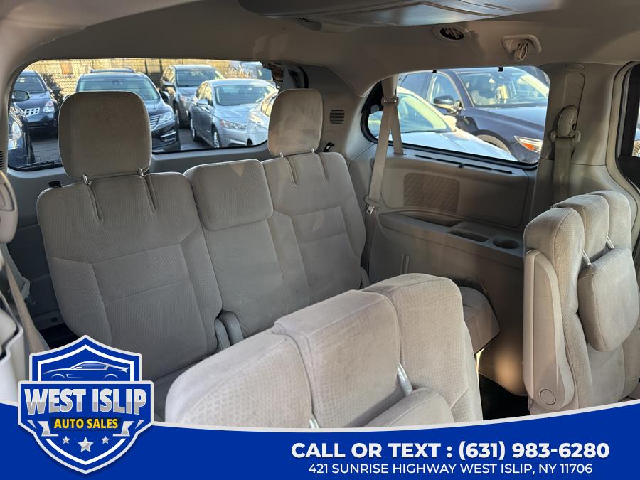 2015 Chrysler Town & Country w/ RES 4dr Wgn Touring, available for sale in West Islip, New York | West Islip Auto Sales. West Islip, New York 2015 Chrysler Town & Country w/ RES 4dr Wgn Touring, available for sale in West Islip, New York | West Islip Auto Sales. West Islip, New York
