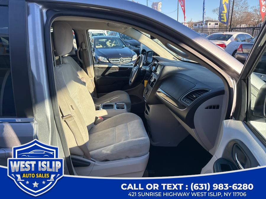 2015 Chrysler Town & Country w/ RES 4dr Wgn Touring, available for sale in West Islip, New York | West Islip Auto Sales. West Islip, New York 2015 Chrysler Town & Country w/ RES 4dr Wgn Touring, available for sale in West Islip, New York | West Islip Auto Sales. West Islip, New York