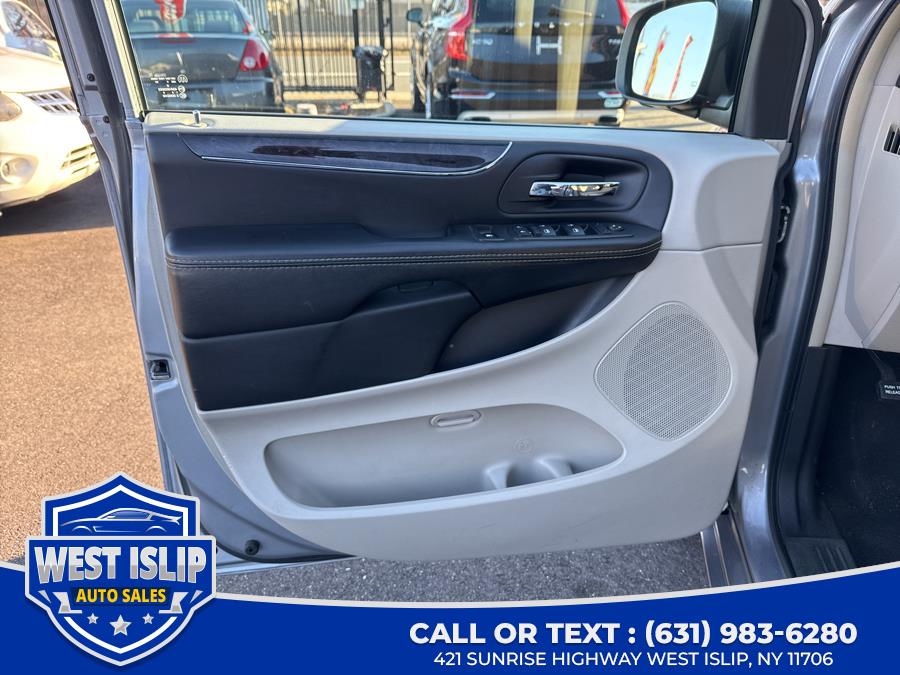 2015 Chrysler Town & Country w/ RES 4dr Wgn Touring, available for sale in West Islip, New York | West Islip Auto Sales. West Islip, New York 2015 Chrysler Town & Country w/ RES 4dr Wgn Touring, available for sale in West Islip, New York | West Islip Auto Sales. West Islip, New York