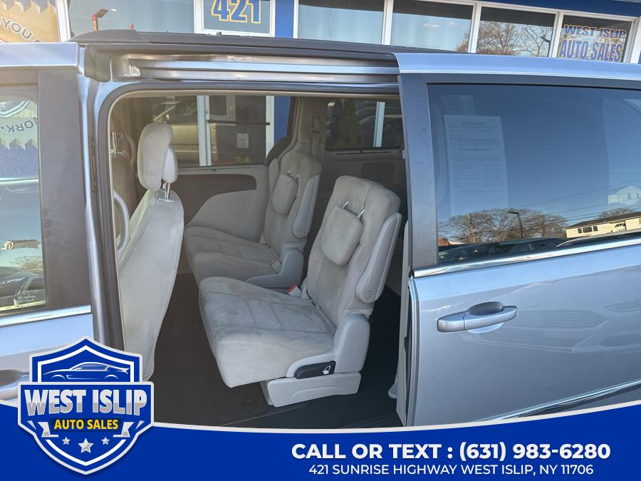 2015 Chrysler Town & Country w/ RES 4dr Wgn Touring, available for sale in West Islip, New York | West Islip Auto Sales. West Islip, New York 2015 Chrysler Town & Country w/ RES 4dr Wgn Touring, available for sale in West Islip, New York | West Islip Auto Sales. West Islip, New York