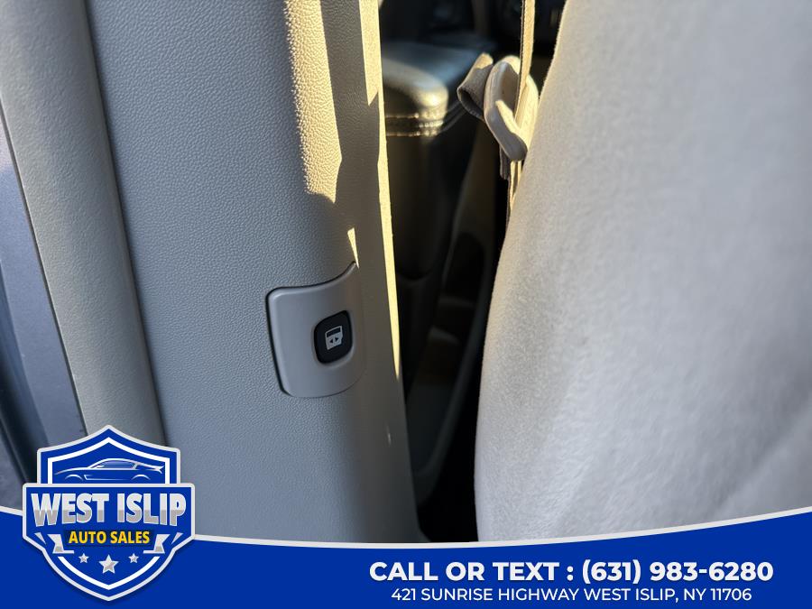 2015 Chrysler Town & Country w/ RES 4dr Wgn Touring, available for sale in West Islip, New York | West Islip Auto Sales. West Islip, New York 2015 Chrysler Town & Country w/ RES 4dr Wgn Touring, available for sale in West Islip, New York | West Islip Auto Sales. West Islip, New York