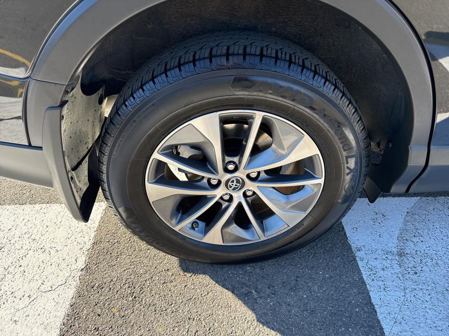 2017 Toyota RAV4 Hybrid XLE AWD, available for sale in Waterbury, Connecticut | National Auto Brokers, Inc.. Waterbury, Connecticut 2017 Toyota RAV4 Hybrid XLE AWD, available for sale in Waterbury, Connecticut | National Auto Brokers, Inc.. Waterbury, Connecticut