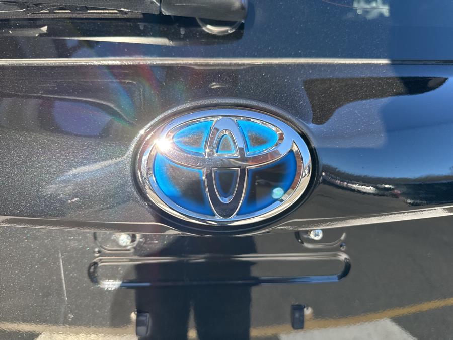 2017 Toyota RAV4 Hybrid XLE AWD, available for sale in Waterbury, Connecticut | National Auto Brokers, Inc.. Waterbury, Connecticut 2017 Toyota RAV4 Hybrid XLE AWD, available for sale in Waterbury, Connecticut | National Auto Brokers, Inc.. Waterbury, Connecticut