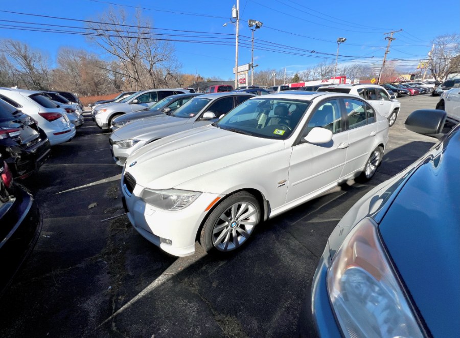 2011 BMW 3 Series 4dr Sdn 328i xDrive AWD SULEV, available for sale in Manchester, New Hampshire | Second Street Auto Sales Inc. Manchester, New Hampshire