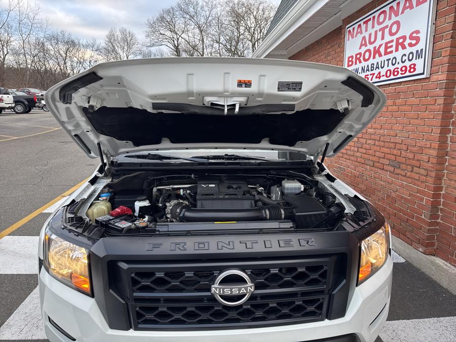 2022 Nissan Frontier Crew Cab 4x4 S Auto, available for sale in Waterbury, Connecticut | National Auto Brokers, Inc.. Waterbury, Connecticut 2022 Nissan Frontier Crew Cab 4x4 S Auto, available for sale in Waterbury, Connecticut | National Auto Brokers, Inc.. Waterbury, Connecticut