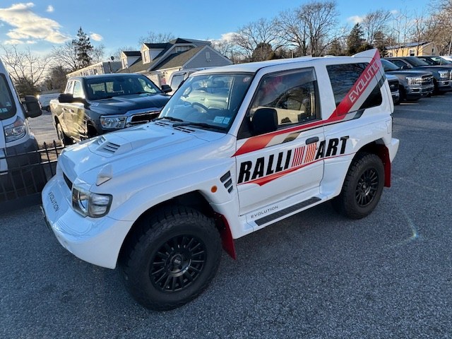 Used 1997 Mitsubishi PAJERO in Huntington Station, New York | Huntington Auto Mall. Huntington Station, New York