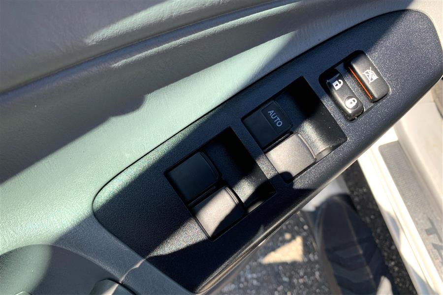 2015 Toyota Tacoma 4WD Double Cab V6 AT (Natl), available for sale in Lindenhurst, New York | Power Motor Group. Lindenhurst, New York 2015 Toyota Tacoma 4WD Double Cab V6 AT (Natl), available for sale in Lindenhurst, New York | Power Motor Group. Lindenhurst, New York