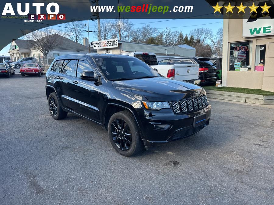 Used 2019 Jeep Grand Cherokee in Huntington, New York | Auto Expo. Huntington, New York