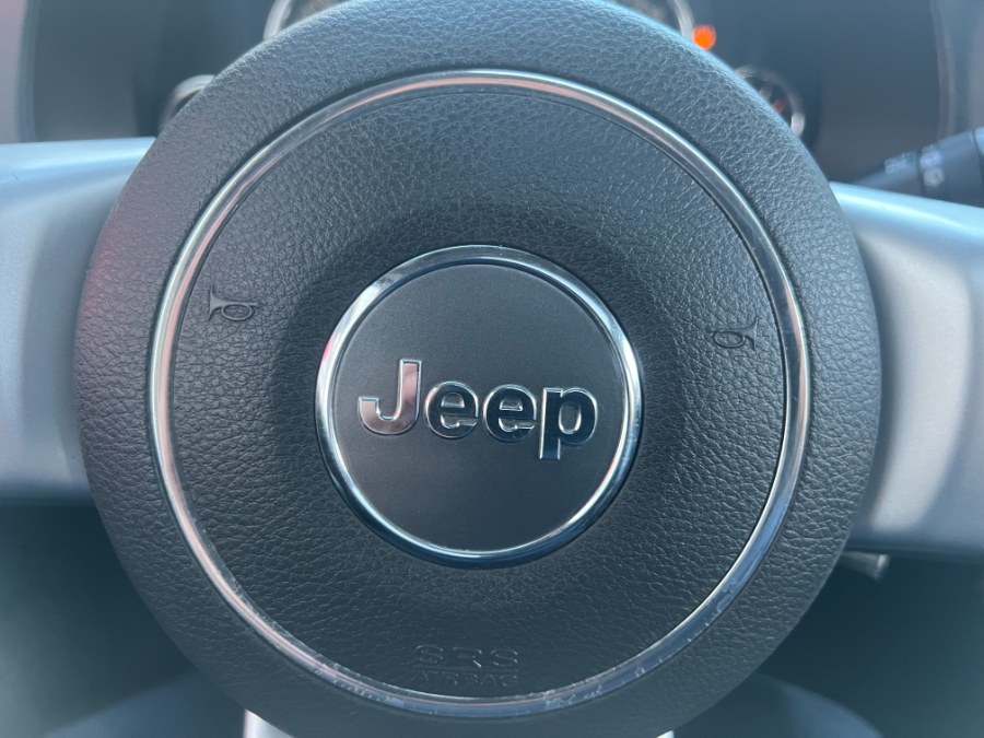 2015 Jeep Compass 4WD 4dr Latitude, available for sale in Bristol, Connecticut | Bristol Auto Center LLC. Bristol, Connecticut 2015 Jeep Compass 4WD 4dr Latitude, available for sale in Bristol, Connecticut | Bristol Auto Center LLC. Bristol, Connecticut