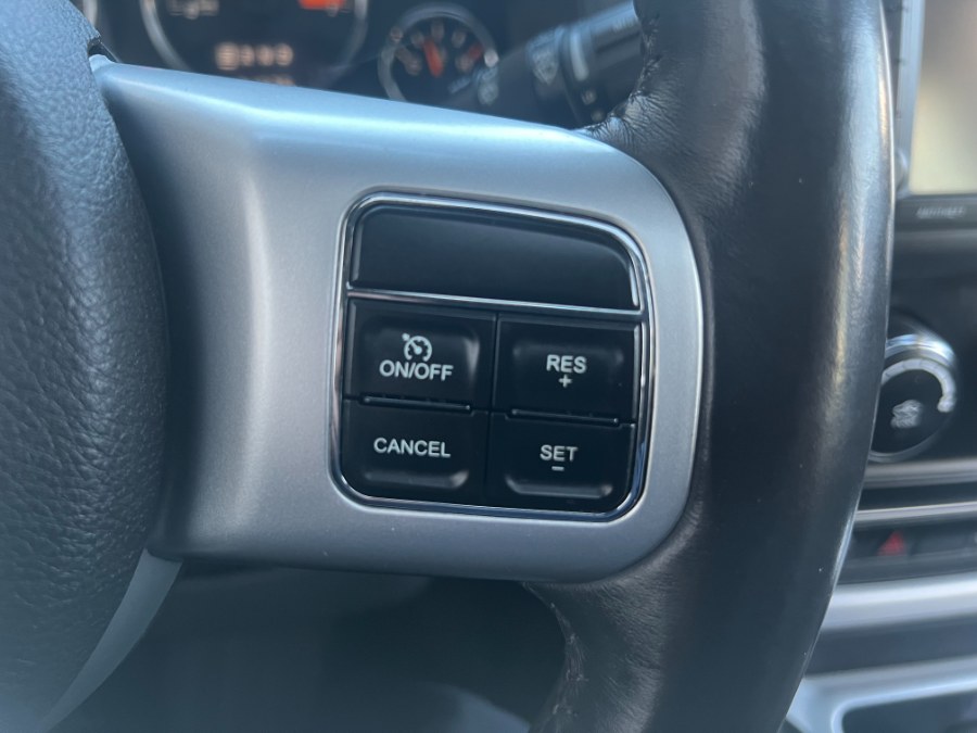 2015 Jeep Compass 4WD 4dr Latitude, available for sale in Bristol, Connecticut | Bristol Auto Center LLC. Bristol, Connecticut 2015 Jeep Compass 4WD 4dr Latitude, available for sale in Bristol, Connecticut | Bristol Auto Center LLC. Bristol, Connecticut