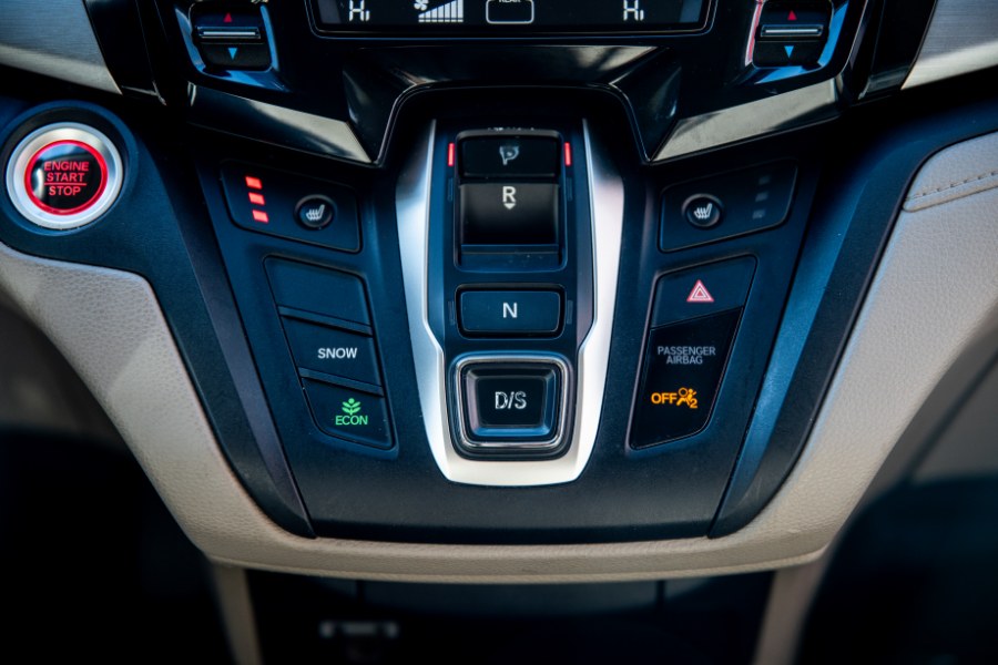 2019 Honda Odyssey EX-L Auto, available for sale in Newark, New Jersey | Champion Of Newark. Newark, New Jersey 2019 Honda Odyssey EX-L Auto, available for sale in Newark, New Jersey | Champion Of Newark. Newark, New Jersey