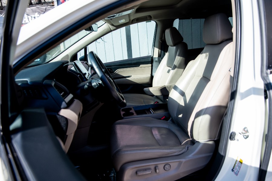 2019 Honda Odyssey EX-L Auto, available for sale in Newark, New Jersey | Champion Of Newark. Newark, New Jersey 2019 Honda Odyssey EX-L Auto, available for sale in Newark, New Jersey | Champion Of Newark. Newark, New Jersey