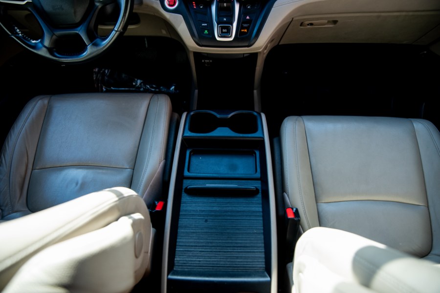 2019 Honda Odyssey EX-L Auto, available for sale in Newark, New Jersey | Champion Of Newark. Newark, New Jersey 2019 Honda Odyssey EX-L Auto, available for sale in Newark, New Jersey | Champion Of Newark. Newark, New Jersey