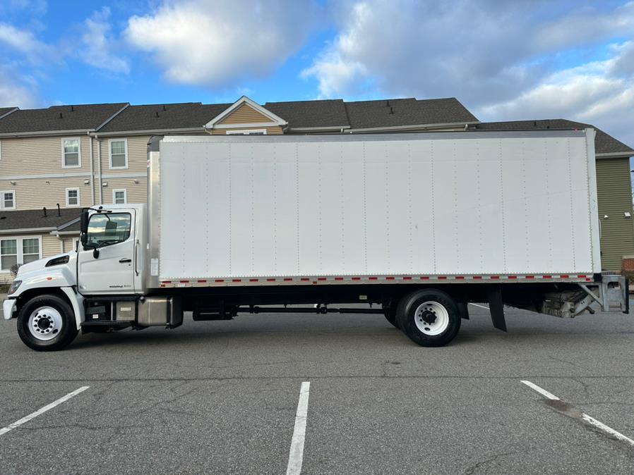 2020 HINO 268A 26FT MORGAN BOX/MAXON LIFTGATE NON CDL, available for sale in Paterson, New Jersey | Speedway Commercial Motors LLC. Paterson, New Jersey 2020 HINO 268A 26FT MORGAN BOX/MAXON LIFTGATE NON CDL, available for sale in Paterson, New Jersey | Speedway Commercial Motors LLC. Paterson, New Jersey