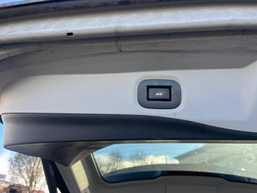 2015 Toyota RAV4 AWD 4dr Limited (Natl) CLEAN CARFAX!!! ONE OWNER!!, available for sale in Rosedale, New York | Sunrise Auto Sales. Rosedale, New York 2015 Toyota RAV4 AWD 4dr Limited (Natl) CLEAN CARFAX!!! ONE OWNER!!, available for sale in Rosedale, New York | Sunrise Auto Sales. Rosedale, New York