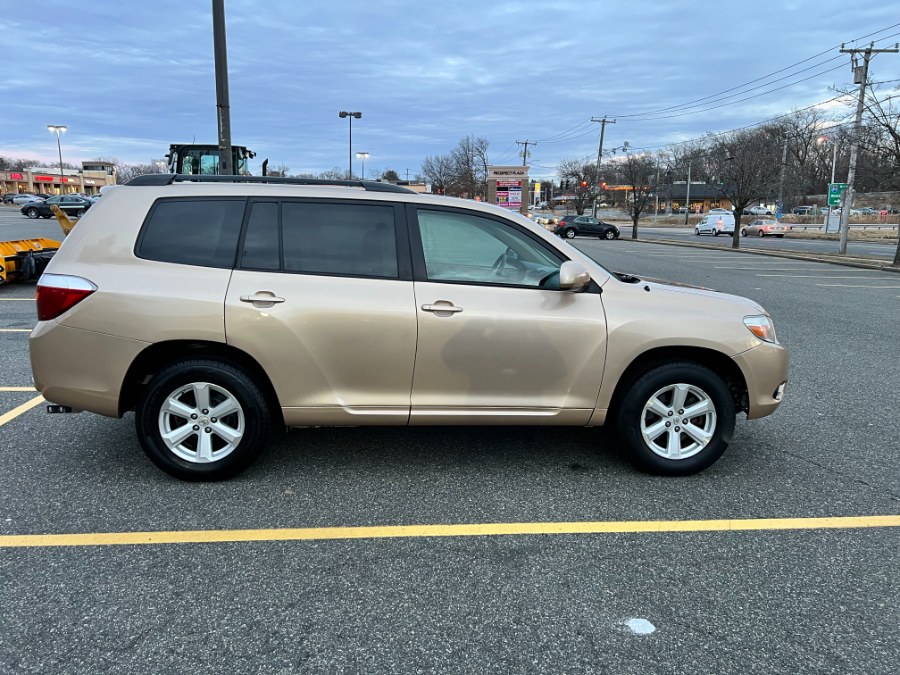 2010 Toyota Highlander 4WD 4dr V6 Base, available for sale in Hartford , Connecticut | Ledyard Auto Sale LLC. Hartford , Connecticut 2010 Toyota Highlander 4WD 4dr V6 Base, available for sale in Hartford , Connecticut | Ledyard Auto Sale LLC. Hartford , Connecticut
