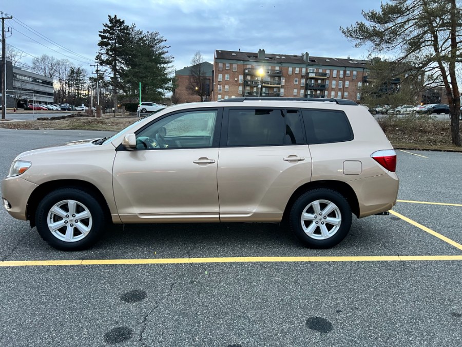 2010 Toyota Highlander 4WD 4dr V6 Base, available for sale in Hartford , Connecticut | Ledyard Auto Sale LLC. Hartford , Connecticut 2010 Toyota Highlander 4WD 4dr V6 Base, available for sale in Hartford , Connecticut | Ledyard Auto Sale LLC. Hartford , Connecticut