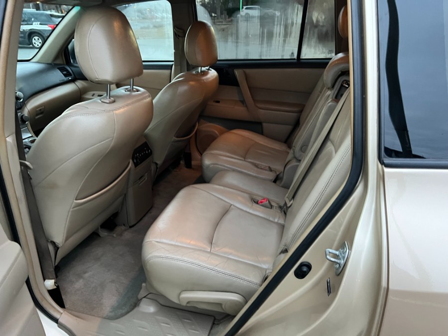 2010 Toyota Highlander 4WD 4dr V6 Base, available for sale in Hartford , Connecticut | Ledyard Auto Sale LLC. Hartford , Connecticut 2010 Toyota Highlander 4WD 4dr V6 Base, available for sale in Hartford , Connecticut | Ledyard Auto Sale LLC. Hartford , Connecticut