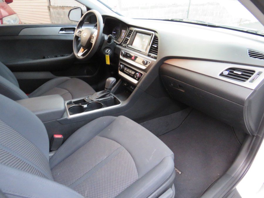 2019 Hyundai Sonata SE 2.4L, available for sale in Middle Village, New York | Road Masters II INC. Middle Village, New York 2019 Hyundai Sonata SE 2.4L, available for sale in Middle Village, New York | Road Masters II INC. Middle Village, New York