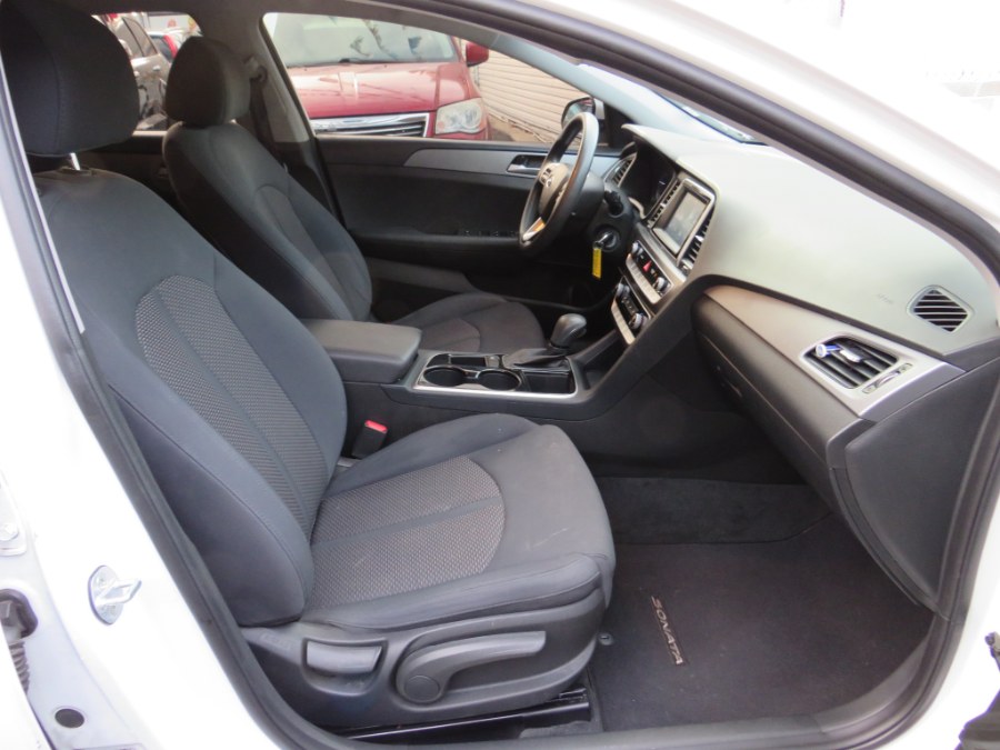 2019 Hyundai Sonata SE 2.4L, available for sale in Middle Village, New York | Road Masters II INC. Middle Village, New York 2019 Hyundai Sonata SE 2.4L, available for sale in Middle Village, New York | Road Masters II INC. Middle Village, New York