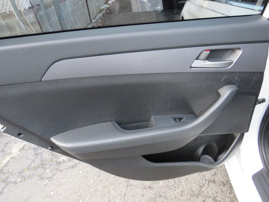 2019 Hyundai Sonata SE 2.4L, available for sale in Middle Village, New York | Road Masters II INC. Middle Village, New York 2019 Hyundai Sonata SE 2.4L, available for sale in Middle Village, New York | Road Masters II INC. Middle Village, New York