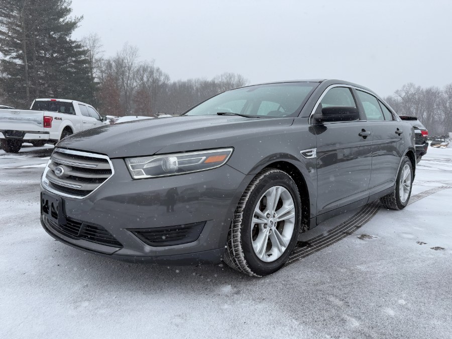 Used 2015 Ford Taurus in Ortonville, Michigan | Marsh Auto Sales LLC. Ortonville, Michigan