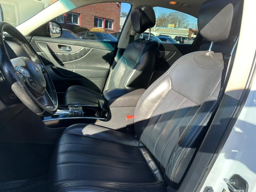 2017 INFINITI QX70 AWD, available for sale in South Windsor, Connecticut | Mike And Tony Auto Sales, Inc. South Windsor, Connecticut 2017 INFINITI QX70 AWD, available for sale in South Windsor, Connecticut | Mike And Tony Auto Sales, Inc. South Windsor, Connecticut