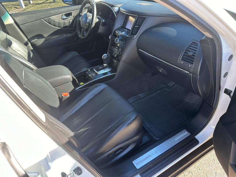 2017 INFINITI QX70 AWD, available for sale in South Windsor, Connecticut | Mike And Tony Auto Sales, Inc. South Windsor, Connecticut 2017 INFINITI QX70 AWD, available for sale in South Windsor, Connecticut | Mike And Tony Auto Sales, Inc. South Windsor, Connecticut
