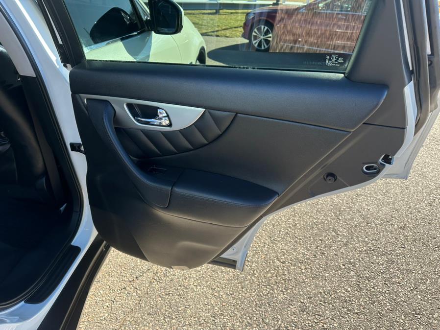 2017 INFINITI QX70 AWD, available for sale in South Windsor, Connecticut | Mike And Tony Auto Sales, Inc. South Windsor, Connecticut 2017 INFINITI QX70 AWD, available for sale in South Windsor, Connecticut | Mike And Tony Auto Sales, Inc. South Windsor, Connecticut