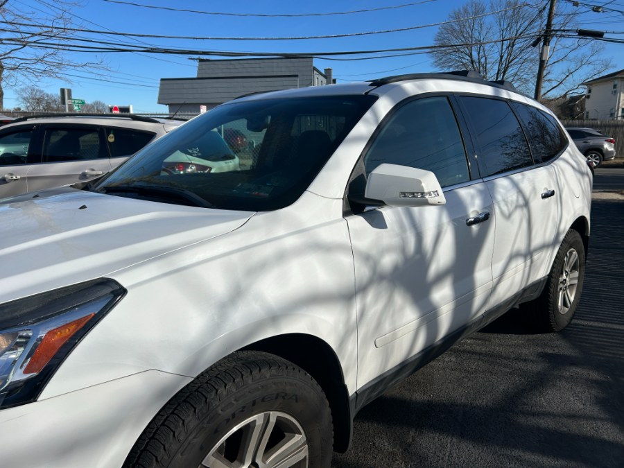 2017 Chevrolet Traverse AWD 4dr LT w/2LT, available for sale in West Babylon, New York | New Gen Auto Group. West Babylon, New York 2017 Chevrolet Traverse AWD 4dr LT w/2LT, available for sale in West Babylon, New York | New Gen Auto Group. West Babylon, New York