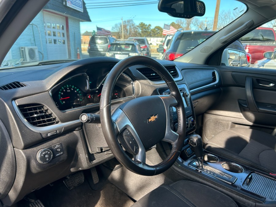 2017 Chevrolet Traverse AWD 4dr LT w/2LT, available for sale in West Babylon, New York | New Gen Auto Group. West Babylon, New York 2017 Chevrolet Traverse AWD 4dr LT w/2LT, available for sale in West Babylon, New York | New Gen Auto Group. West Babylon, New York