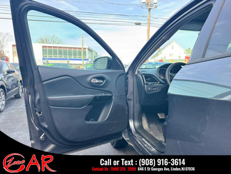 2023 Jeep Cherokee Altitude Lux 4x4, available for sale in Linden, New Jersey | Car Zone. Linden, New Jersey 2023 Jeep Cherokee Altitude Lux 4x4, available for sale in Linden, New Jersey | Car Zone. Linden, New Jersey