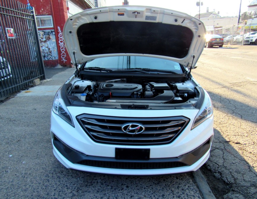 2016 Hyundai Sonata 4dr Sdn 2.4L Sport, available for sale in Paterson, New Jersey | MFG Prestige Auto Group. Paterson, New Jersey 2016 Hyundai Sonata 4dr Sdn 2.4L Sport, available for sale in Paterson, New Jersey | MFG Prestige Auto Group. Paterson, New Jersey