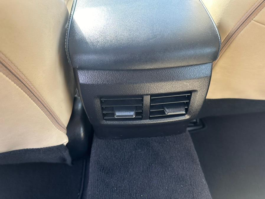 2016 Lexus IS 300 4dr Sdn AWD, available for sale in South Windsor, Connecticut | Mike And Tony Auto Sales, Inc. South Windsor, Connecticut 2016 Lexus IS 300 4dr Sdn AWD, available for sale in South Windsor, Connecticut | Mike And Tony Auto Sales, Inc. South Windsor, Connecticut