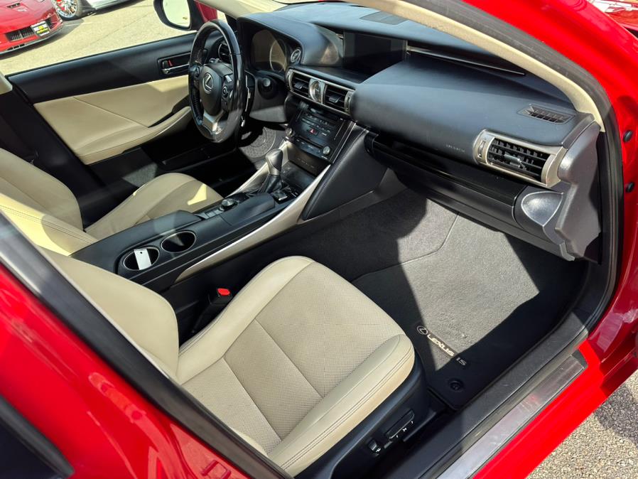 2016 Lexus IS 300 4dr Sdn AWD, available for sale in South Windsor, Connecticut | Mike And Tony Auto Sales, Inc. South Windsor, Connecticut 2016 Lexus IS 300 4dr Sdn AWD, available for sale in South Windsor, Connecticut | Mike And Tony Auto Sales, Inc. South Windsor, Connecticut