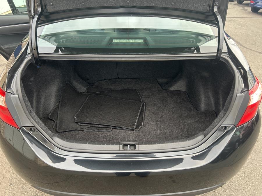 2017 Toyota Corolla LE CVT (Natl), available for sale in South Windsor , Connecticut | Ful-line Auto LLC. South Windsor , Connecticut 2017 Toyota Corolla LE CVT (Natl), available for sale in South Windsor , Connecticut | Ful-line Auto LLC. South Windsor , Connecticut