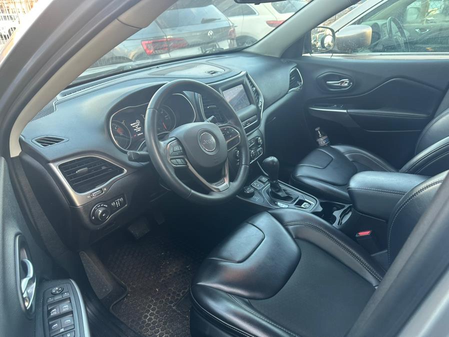 2019 Jeep Cherokee Latitude Plus 4x4, available for sale in Jersey City, New Jersey | Car Valley Group. Jersey City, New Jersey 2019 Jeep Cherokee Latitude Plus 4x4, available for sale in Jersey City, New Jersey | Car Valley Group. Jersey City, New Jersey