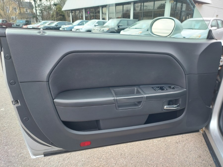 2010 Dodge Challenger 2dr Cpe SE, available for sale in East Windsor, Connecticut | United Auto Sales of E Windsor, Inc. East Windsor, Connecticut 2010 Dodge Challenger 2dr Cpe SE, available for sale in East Windsor, Connecticut | United Auto Sales of E Windsor, Inc. East Windsor, Connecticut