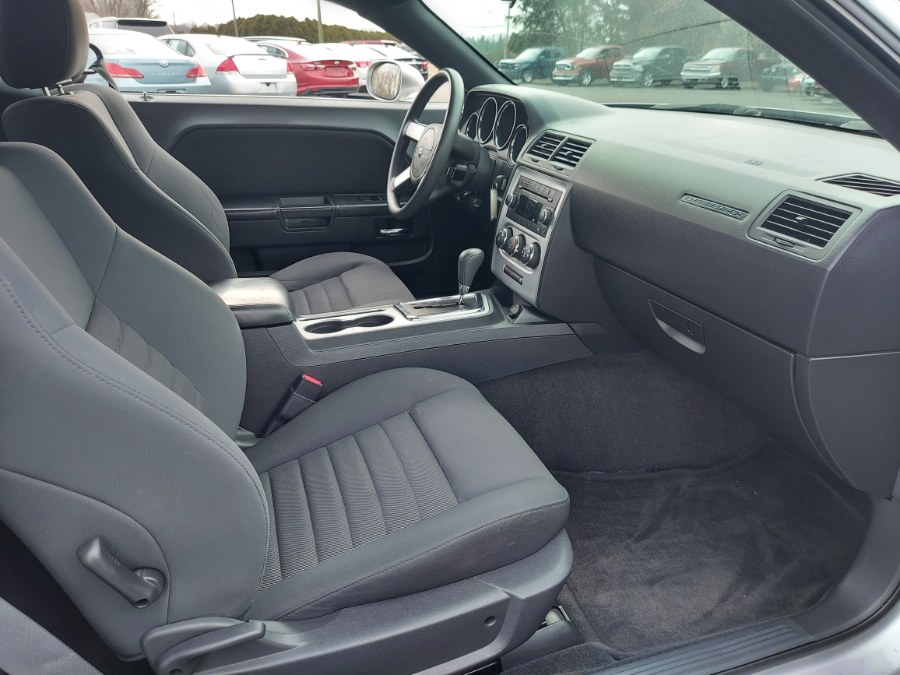 2010 Dodge Challenger 2dr Cpe SE, available for sale in East Windsor, Connecticut | United Auto Sales of E Windsor, Inc. East Windsor, Connecticut 2010 Dodge Challenger 2dr Cpe SE, available for sale in East Windsor, Connecticut | United Auto Sales of E Windsor, Inc. East Windsor, Connecticut