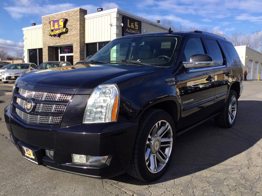 Used 2014 Cadillac Escalade in Plantsville, Connecticut | L&S Automotive LLC. Plantsville, Connecticut