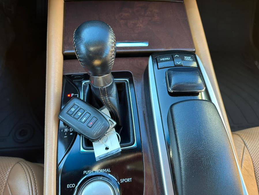 2013 Lexus GS 350 4dr Sdn AWD, available for sale in South Windsor, Connecticut | Mike And Tony Auto Sales, Inc. South Windsor, Connecticut 2013 Lexus GS 350 4dr Sdn AWD, available for sale in South Windsor, Connecticut | Mike And Tony Auto Sales, Inc. South Windsor, Connecticut