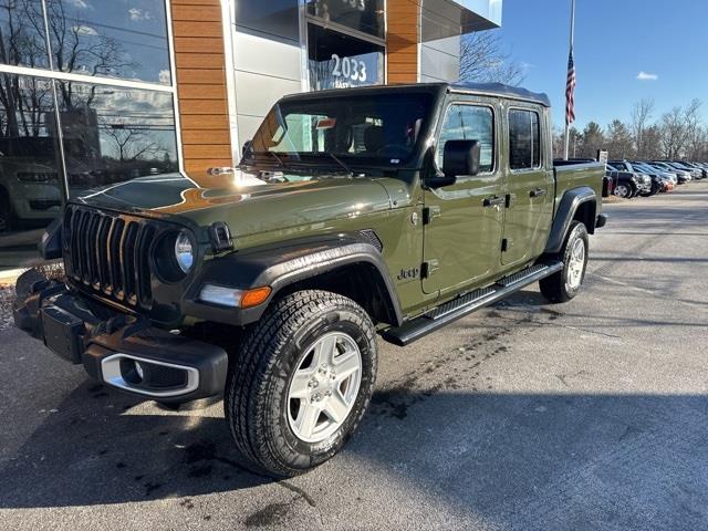 Used 2023 Jeep Gladiator in Avon, Connecticut | Sullivan Automotive Group. Avon, Connecticut