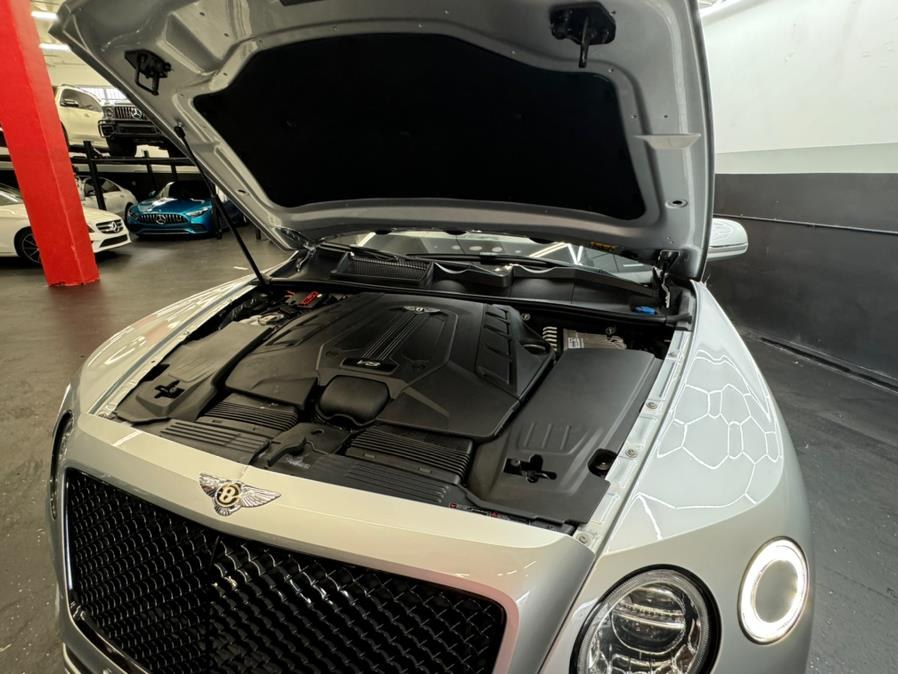 2020 Bentley Bentayga Design Edition AWD, available for sale in North Miami, Florida | Bal Harbour Motor Group. North Miami, Florida 2020 Bentley Bentayga Design Edition AWD, available for sale in North Miami, Florida | Bal Harbour Motor Group. North Miami, Florida