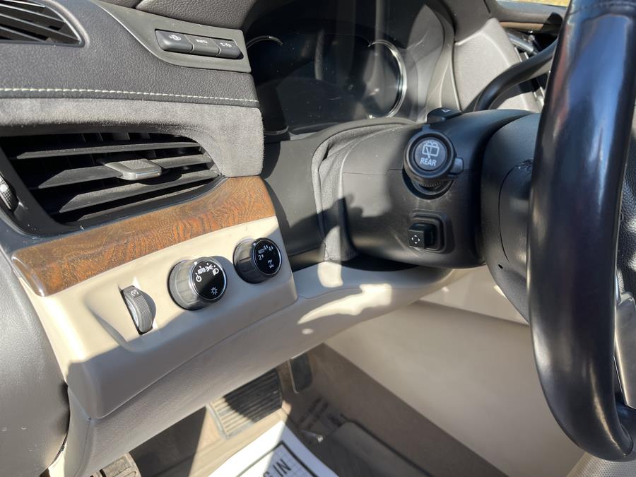 2018 Cadillac Escalade 4WD 4dr Luxury, available for sale in Old Saybrook, Connecticut | Saybrook Auto Barn. Old Saybrook, Connecticut 2018 Cadillac Escalade 4WD 4dr Luxury, available for sale in Old Saybrook, Connecticut | Saybrook Auto Barn. Old Saybrook, Connecticut