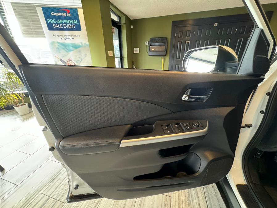 2016 Honda CR-V AWD 5dr EX-L w/Navi, available for sale in West Hartford, Connecticut | AutoMax. West Hartford, Connecticut 2016 Honda CR-V AWD 5dr EX-L w/Navi, available for sale in West Hartford, Connecticut | AutoMax. West Hartford, Connecticut