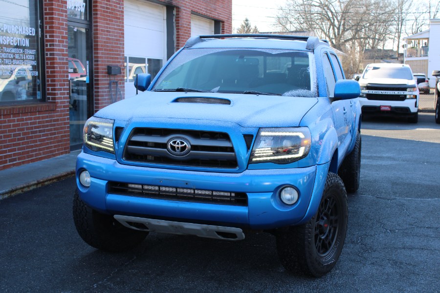 Used Toyota Tacoma 4WD Double V6 AT 2010 | Longmeadow Motor Cars. ENFIELD, Connecticut